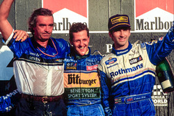 Podyum: Yarış galibi ve Dünya Şampiyonu Michael Schumacher, Benetton ve Flavio Briatore, 3. sıra Dam