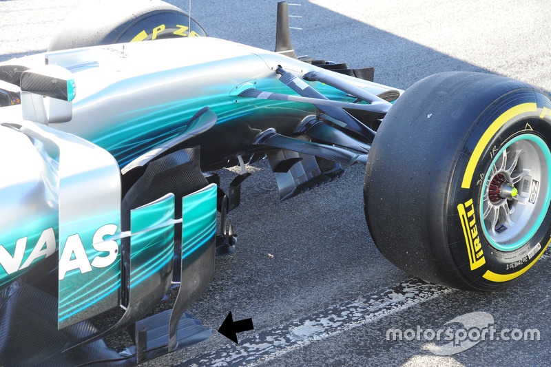 Mercedes AMG F1 W08, turning vanes