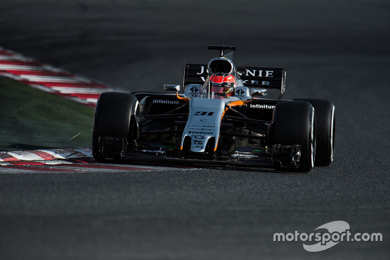 15º Esteban Ocon, Sahara Force India F1 VJM10, 1:22.509, superblandos, (107 vueltas)