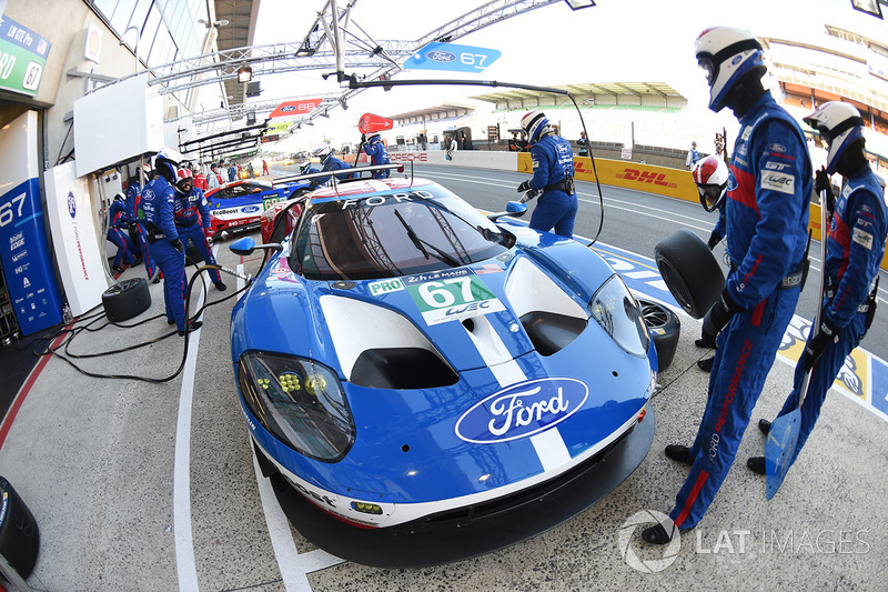 #67 Ford Chip Ganassi Racing Ford GT: Andy Priaulx, Harry Tincknell, Pipo Derani