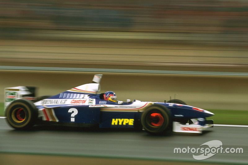 Williams на Гран При Франции-1997: …и точно так же поступила с боковыми понтонами