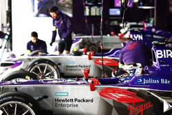 Sam Bird, DS Virgin Racing, Alex Lynn, DS Virgin Racing, dans le garage