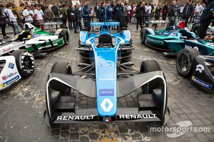Coche de exhibición de Fórmula E en Roma