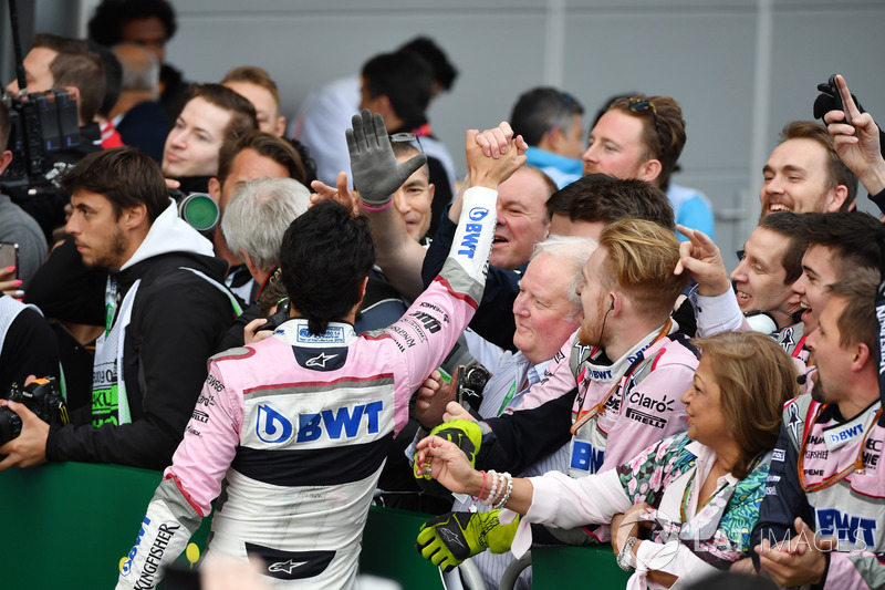 Sergio Perez, Force India celebra en parc ferme