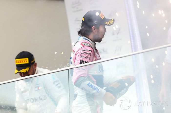 Podio: ganador, Lewis Hamilton, Mercedes-AMG F1, Ferrari, tercero, Sergio Perez, Force India celebran