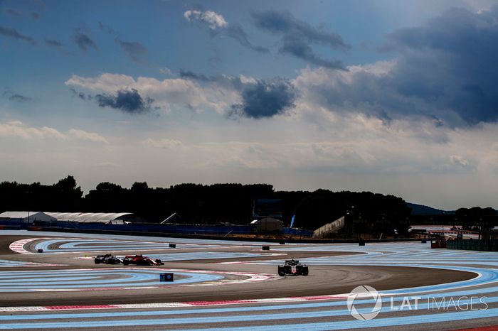 Kevin Magnussen, Haas F1 Team VF-18, Sebastian Vettel, Ferrari SF71H, Charles Leclerc, Sauber C37