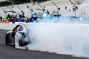 Race Winner Kevin Harvick, Stewart-Haas Racing, Ford Mustang Mobil 1