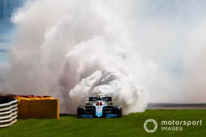 Robert Kubica, Williams Racing FW42, con problemas en el motor