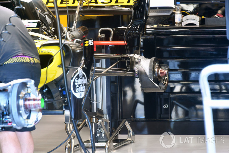 Detalle del freno trasero del Renault Sport F1 Team R.S. 18