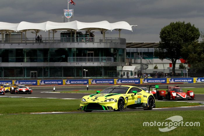 #97 Aston Martin Racing Aston Martin Vantage AMR: Alex Lynn, Maxime Martin