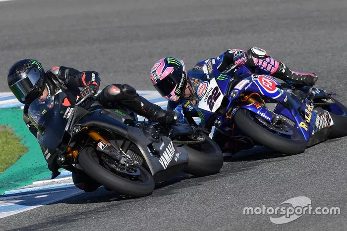Lewis Hamilton testa Yamaha da Superbike
