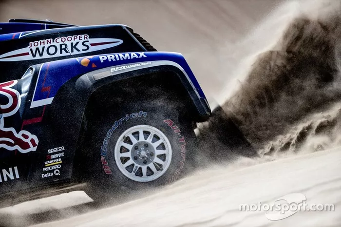 #300 X-Raid Mini JCW Team: Carlos Sainz, Lucas Cruz