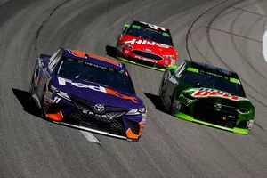 Denny Hamlin, Joe Gibbs Racing, Toyota Camry FedEx Office, Chase Elliott, Hendrick Motorsports, Chevrolet Camaro Mountain Dew, and Kurt Busch, Stewart-Haas Racing, Ford Fusion Haas Automation/Mobil 1