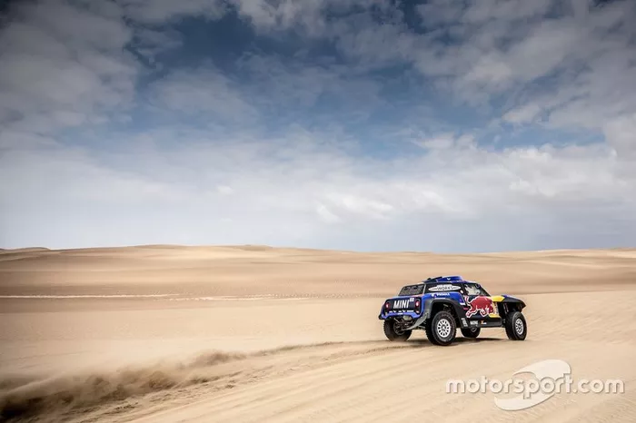 #300 X-Raid Mini JCW Team: Carloz Sainz, Lucas Cruz