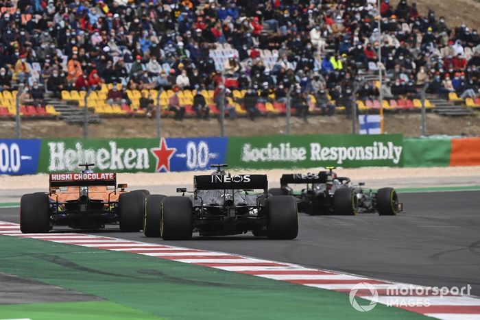 Valtteri Bottas, Carlos Sainz Jr, Lewis Hamilton