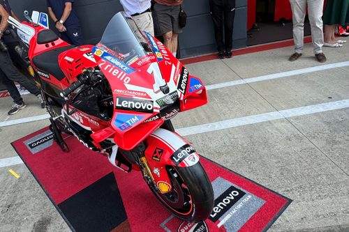 Francesco Bagnaia, equipo Ducati, decoración de la moto
