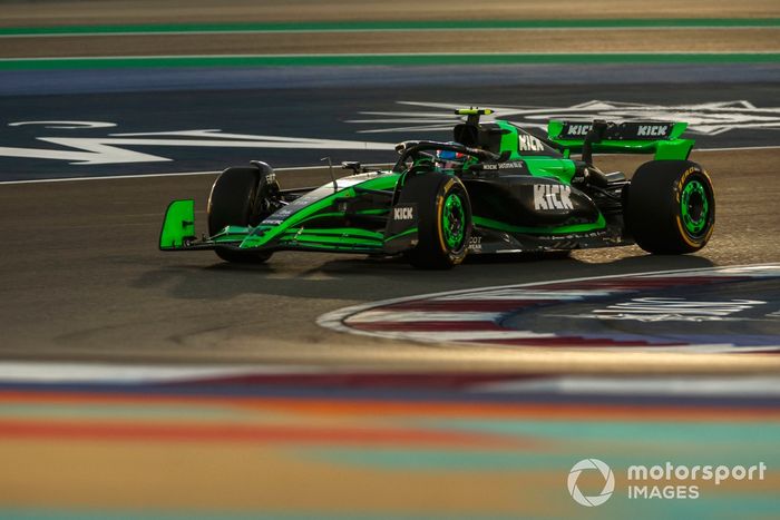 Zhou Guanyu, KICK Sauber C44