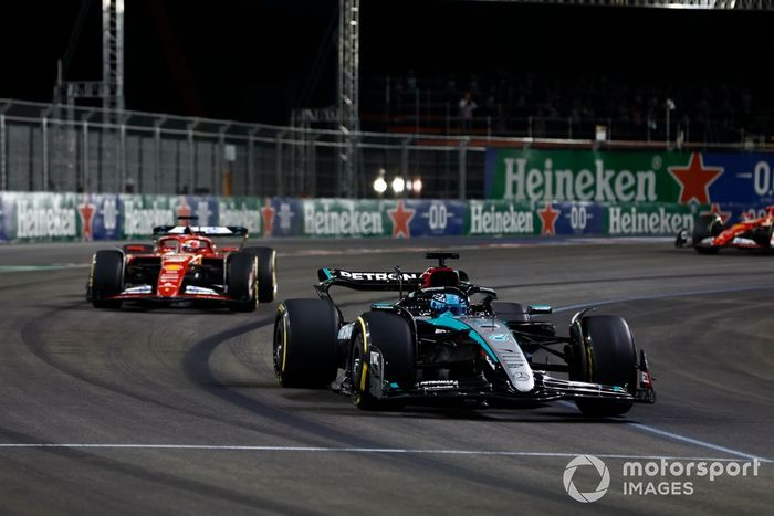 George Russell, Mercedes F1 W15, Charles Leclerc, Ferrari SF-24, Carlos Sainz, Ferrari SF-24