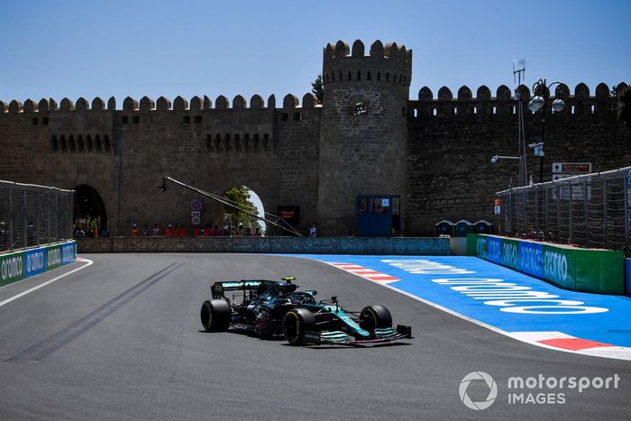Sebastian Vettel, Aston Martin AMR21 