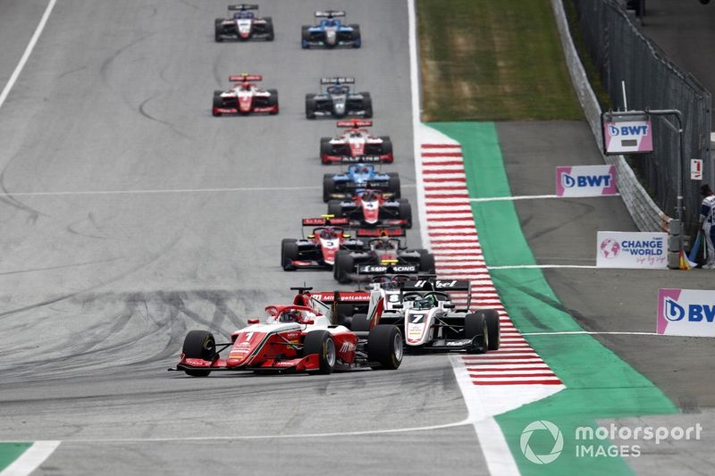 Salida de la carrera 3 de la FIA F3 2021 en Red Bull Ring