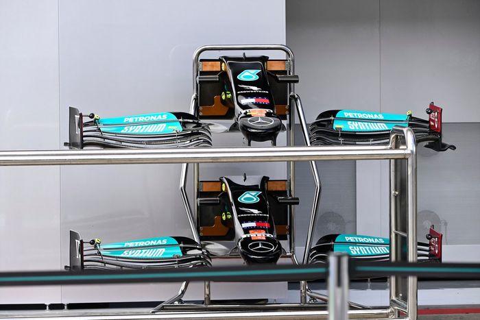 Detalle del frente y del alerón delantero del Mercedes W12