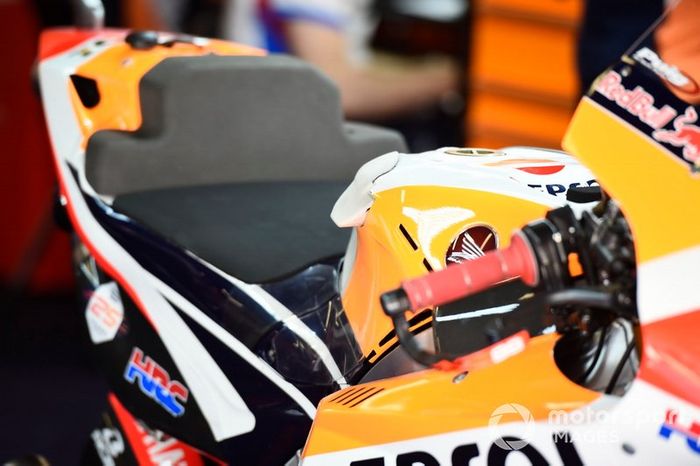 Jorge Lorenzo, Repsol Honda Team, tank