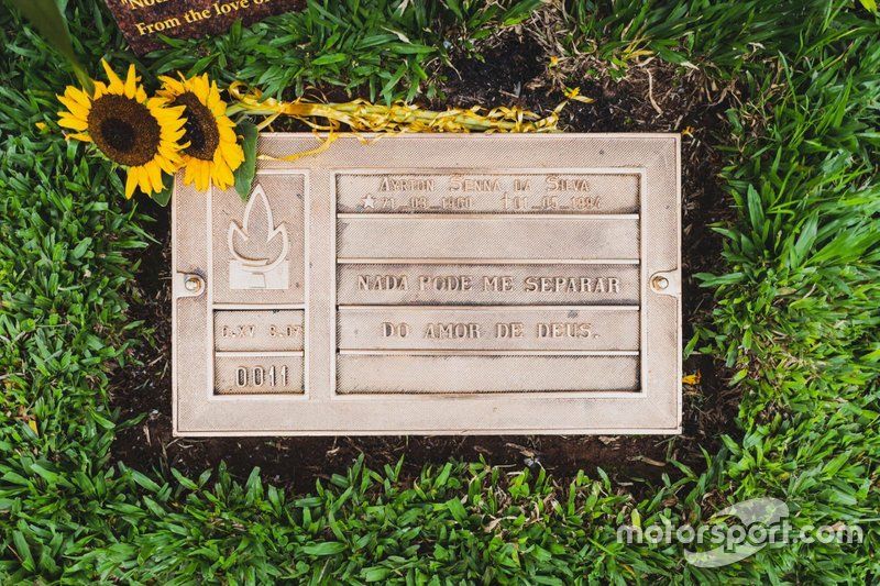 La lápida de Ayrton Senna