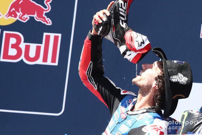 Podio: ganador de la carrera Alex Rins, Team LCR Honda