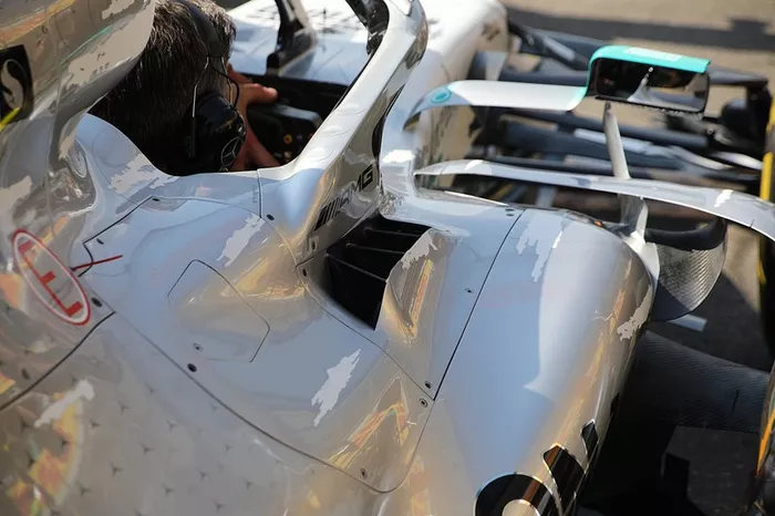 Mercedes AMG F1 W10 
