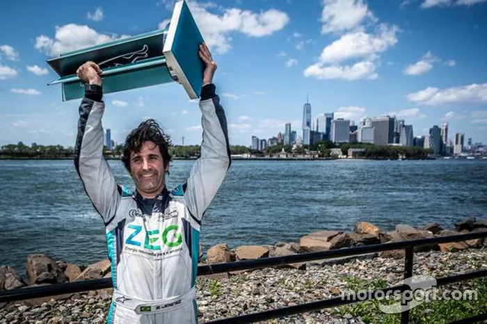 Sérgio Jimenez, campeão do Jaguar I-PACE eTROPHY