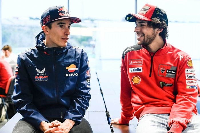Marc Marquez, Repsol Honda Team, Enea Bastianini, Ducati Team