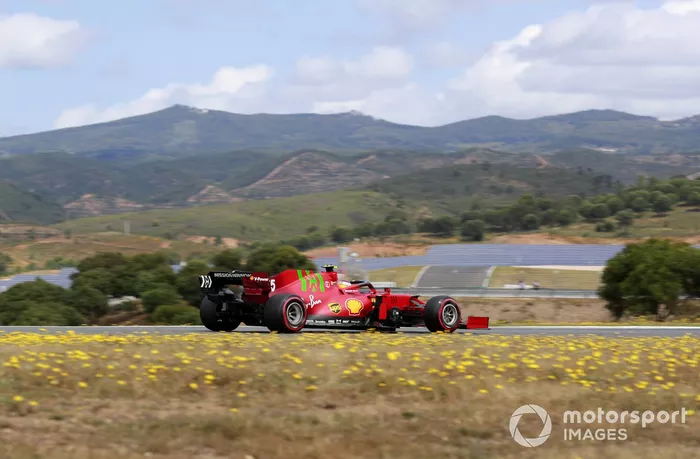 Carlos Sainz Jr., Ferrari SF21