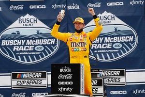 Race winner Kyle Busch, Joe Gibbs Racing, Toyota Camry