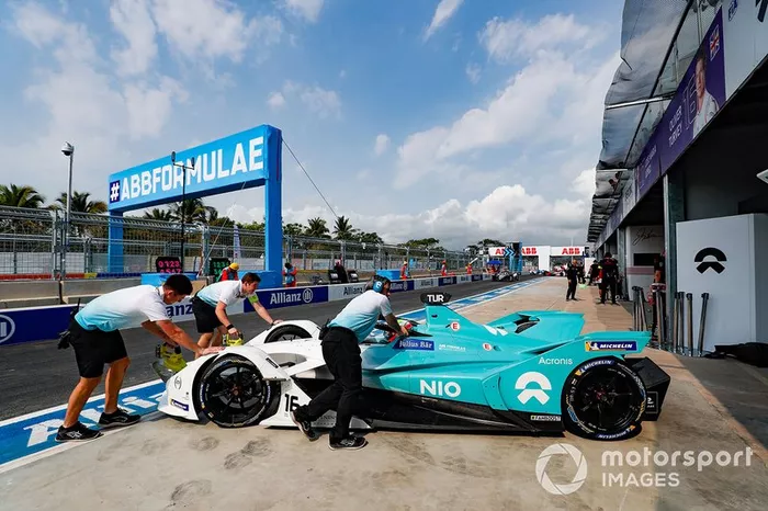 Oliver Turvey, NIO Formula E Team, NIO Sport 004, is pushed into the garage.
