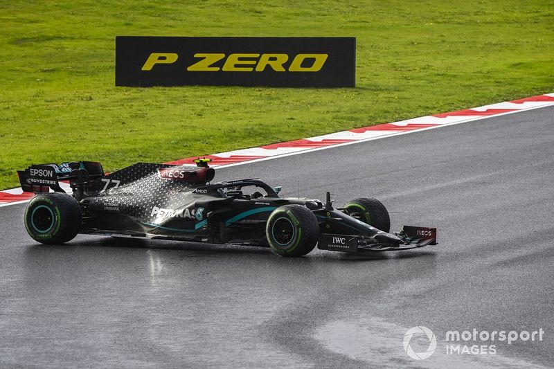 Valtteri Bottas, Mercedes F1 W11 hace un trompo