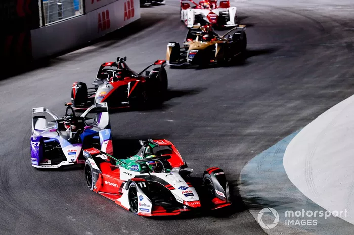 Lucas Di Grassi, Audi Sport ABT Schaeffler, Audi e-tron FE07, Jake Dennis, BMW I Andretti Motorsport, BMW iFE.21