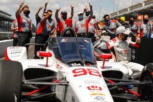 Marco Andretti, Andretti Herta with Marco & Curb-Agajanian Honda celebrates winning the NTT P1 Pole Award