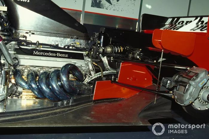 Motor Mercedes en un McLaren MP4-10