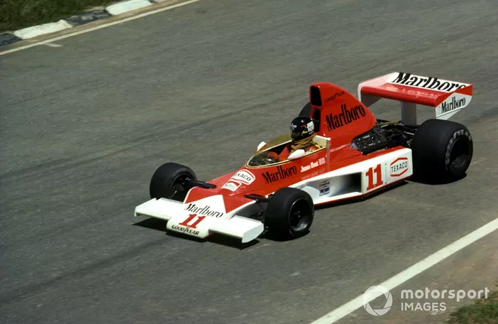 El McLaren M23 llevó una toma de aire muy alta en las primeras tres carreras
