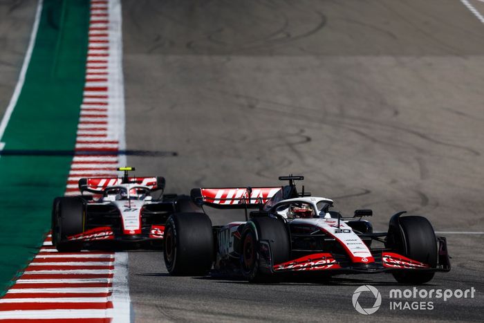 Kevin Magnussen, Haas VF-23, Nico Hulkenberg, Haas VF-23