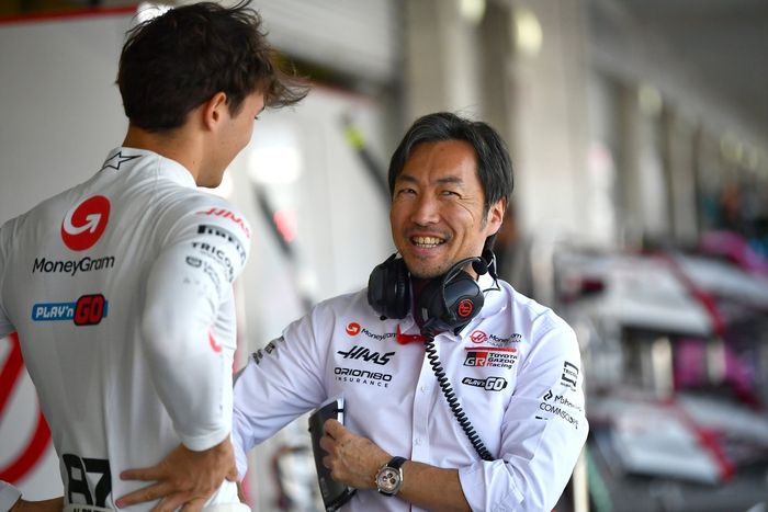 Oliver Bearman, Haas F1 Team, Ayao Komatsu, Haas F1 Team