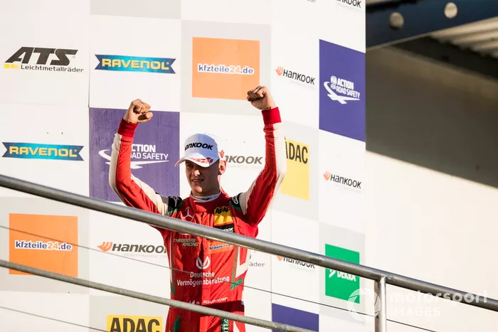 Podio: Campeón 2018, Mick Schumacher, PREMA Theodore Racing Dallara F317 - Mercedes-Benz