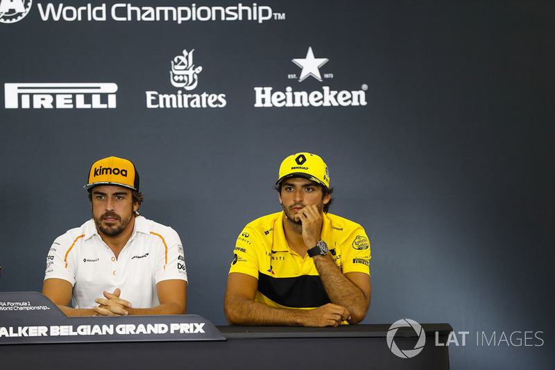 Fernando Alonso, McLaren, and Carlos Sainz Jr., Renault Sport F1 Team, in the Thursday press conference