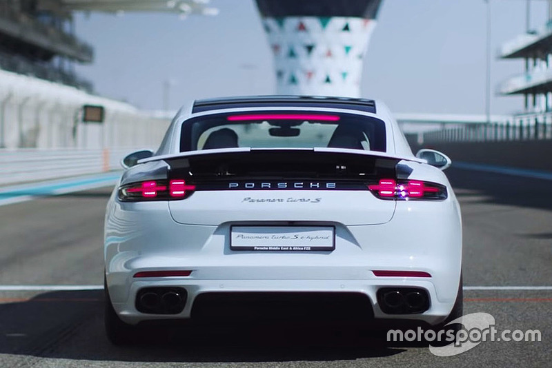 Porsche-Panamera-Turbo-S-E-Hybrid