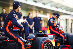 Daniel Ricciardo, Red Bull Racing, Max Verstappen, Red Bull Racing at the team photo