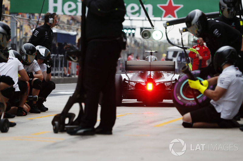 Valtteri Bottas, Mercedes AMG F1 W09, makes a pit stop