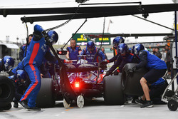 Arrêt au stand pour Brendon Hartley, Scuderia Toro Rosso STR13