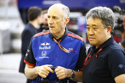 Руководитель Scuderia Toro Rosso Франц Тост и генеральный менеджер Honda Motorsport Масаси Ямамото