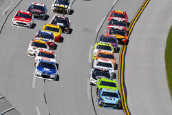 Ricky Stenhouse Jr., Roush Fenway Racing Ford, Dale Earnhardt Jr., Hendrick Motorsports Chevrolet