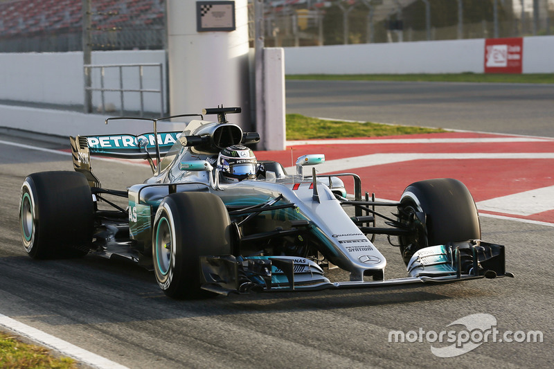 1. Mercedes W08